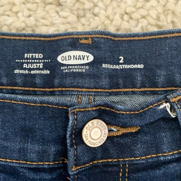 Old Navy Denim Shorts Womens 2 R Fitted Cuffed Dark Blue Stretch Mid Rise - Picture 2 of 5
